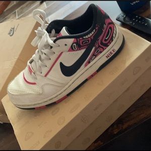 Girls Nike Sneakers